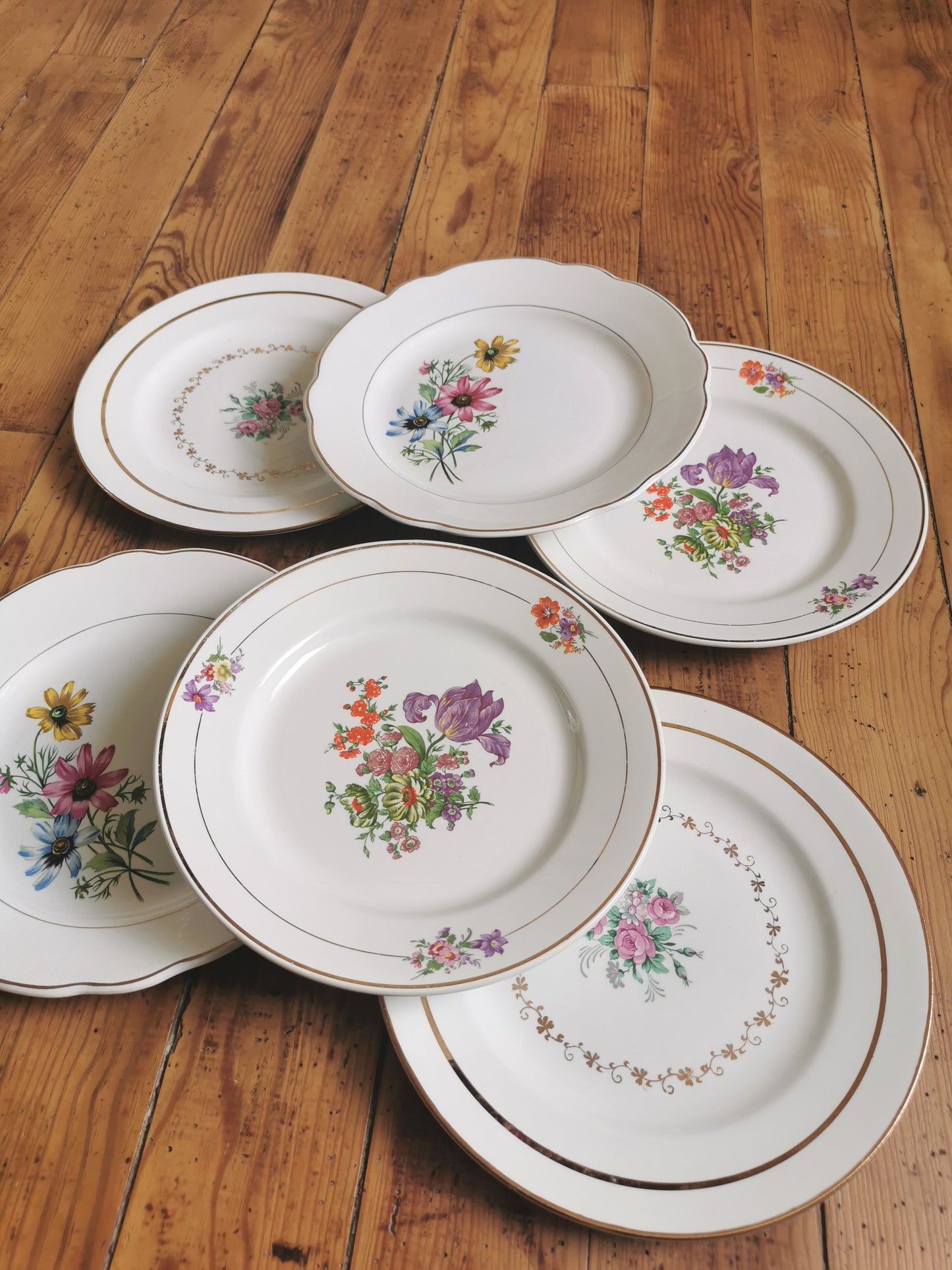 Assiettes plates dépareillées Printemps