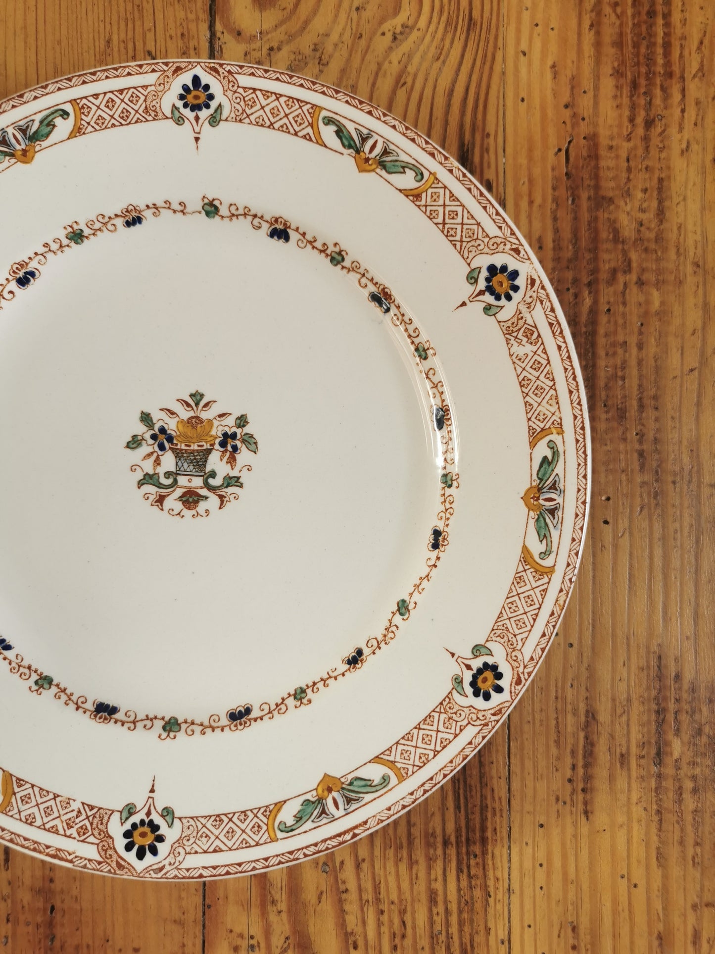 Assiettes plates Longwy, Delft