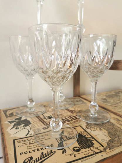 Verres à pied vintage