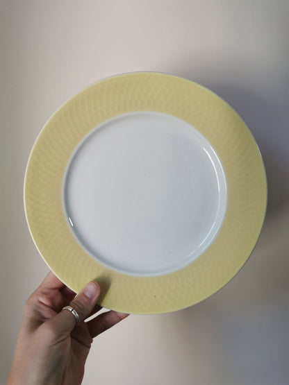 Assiettes plates vintage Moulin des Loups, jaunes