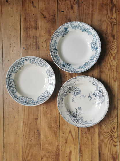 Assiettes creuses dépareillées, terre de fer
