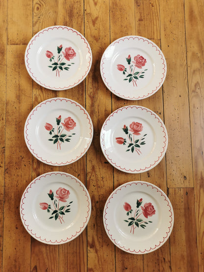 Assiettes plates Badonviller, rose rouge