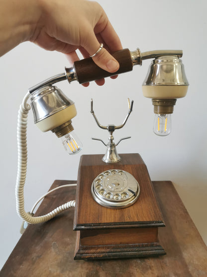 Lampe téléphone vintage en bois