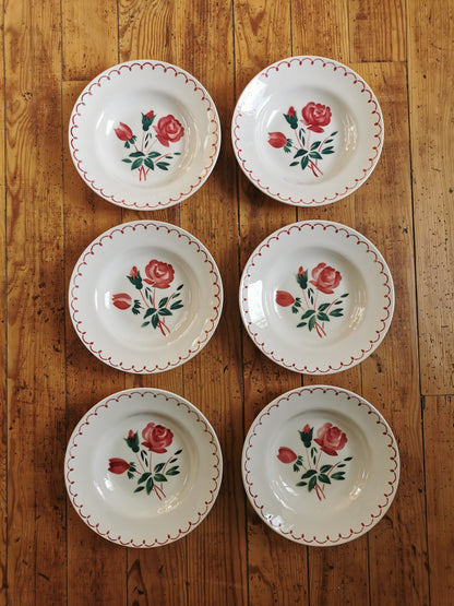 Assiettes creuses Badonviller, rose rouge