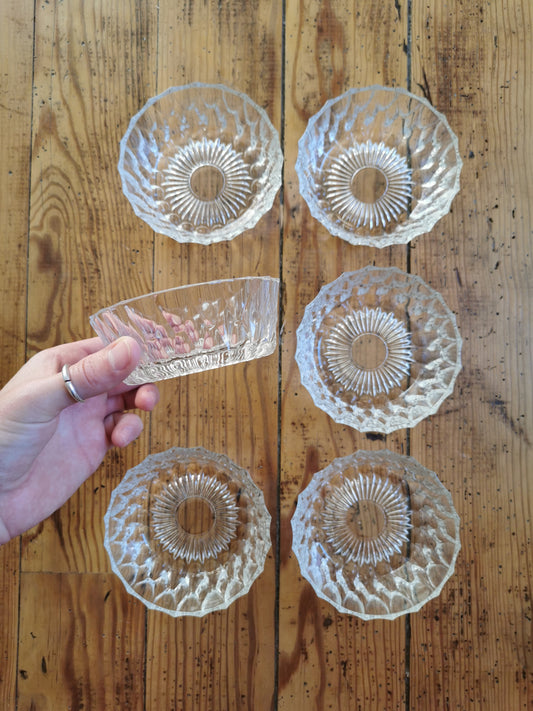 Coupelles vintage en verre ciselé