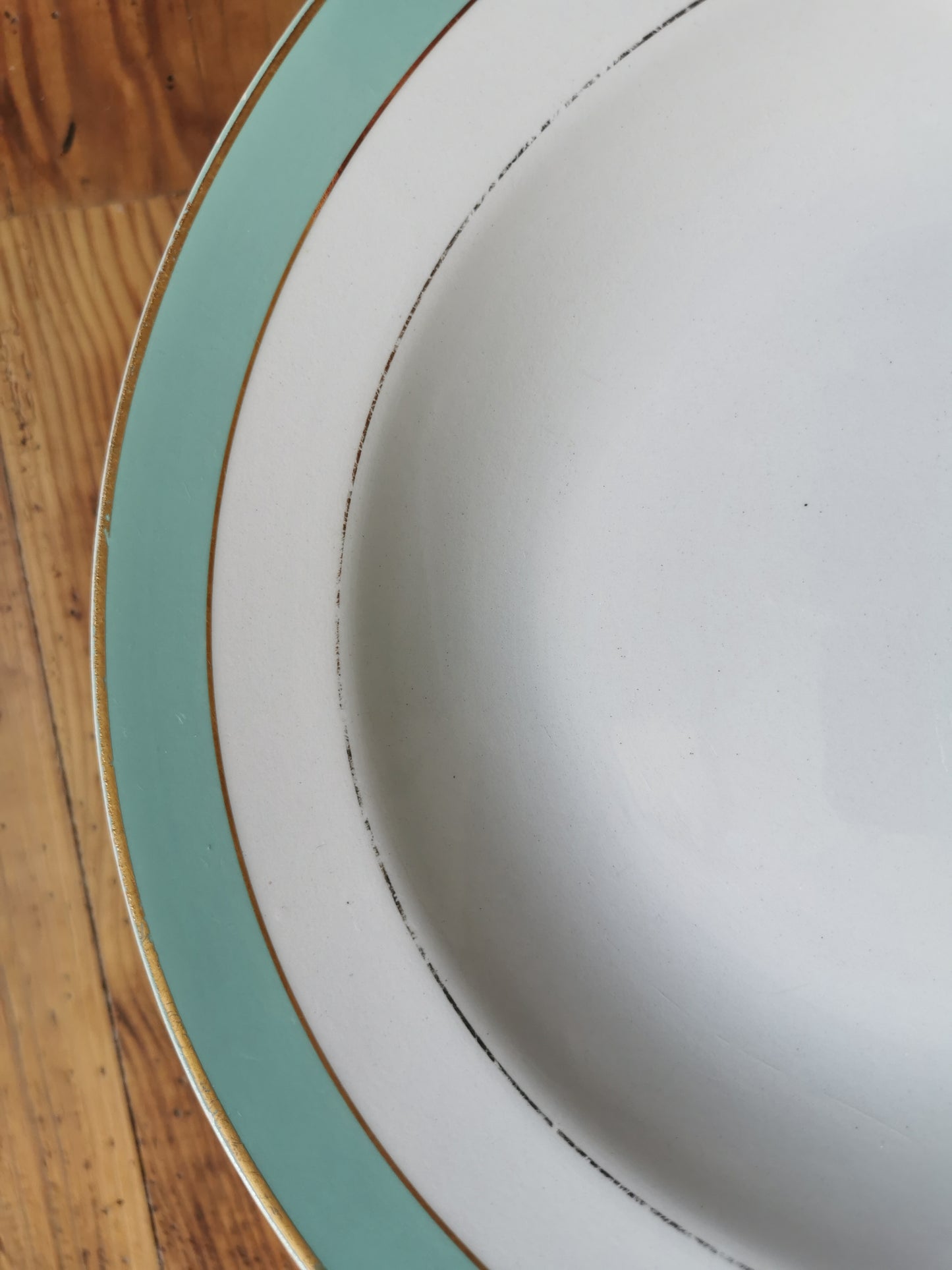 Assiettes creuses Badonviller vert amande