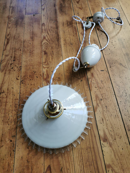 Suspension en opaline avec monte et baisse