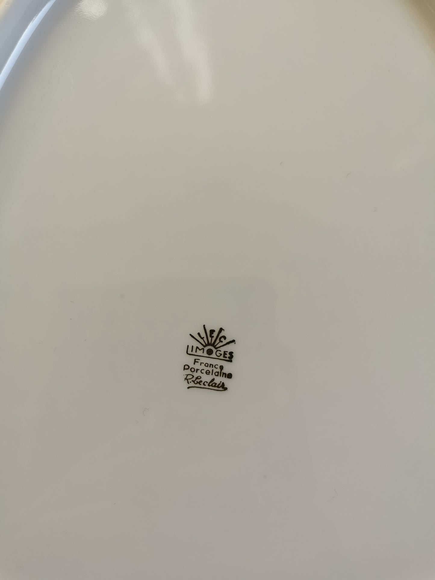 Plat ovale porcelaine de Limoges, R. Leclair