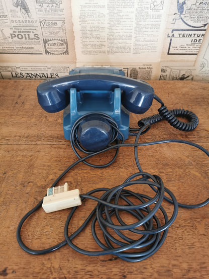 Téléphone vintage Socotel, bleu canard à touches